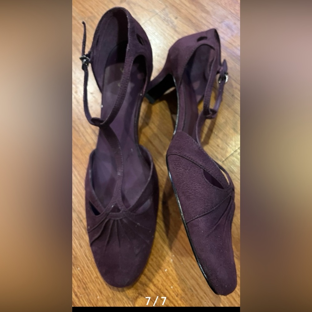 Elegant Purple Women's strappy 925 pm collection heels - Picture 6 of 6
